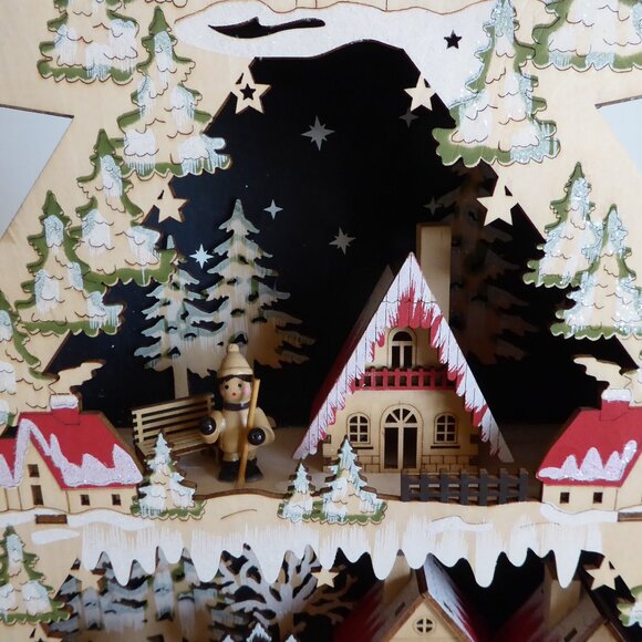 NEW 17” CHRISTMAS LED LIGHT UP LASER CUT WOOD SANTA CLAUS WINTER VILLAGE SCENE - Picture 13 of 16